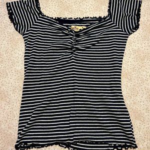 Hollister Scalloped Top, Medium, Navy and White stripes